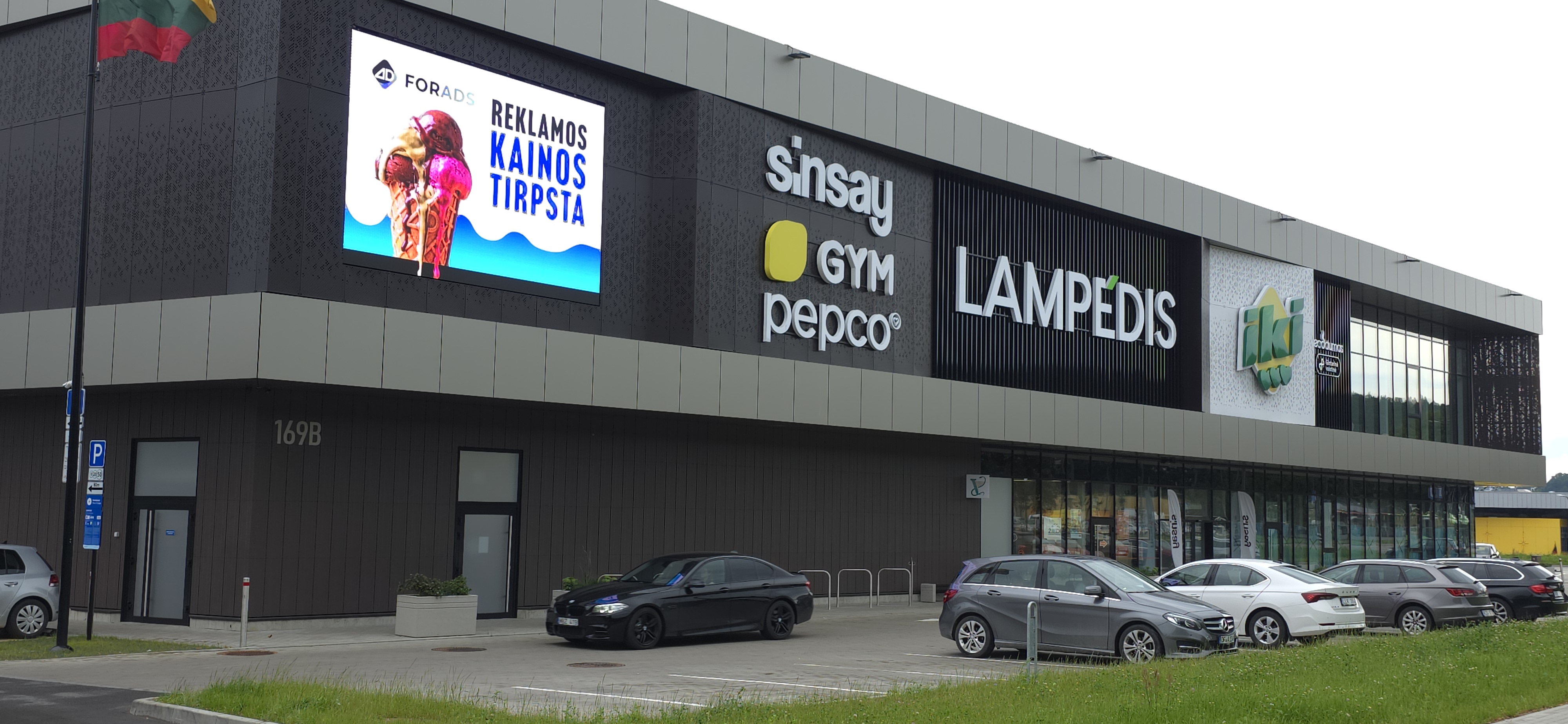 Lampėdžio IKI fasadinis LED ekranas